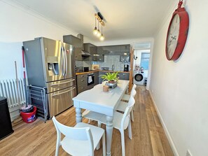 Dishwasher, high chair