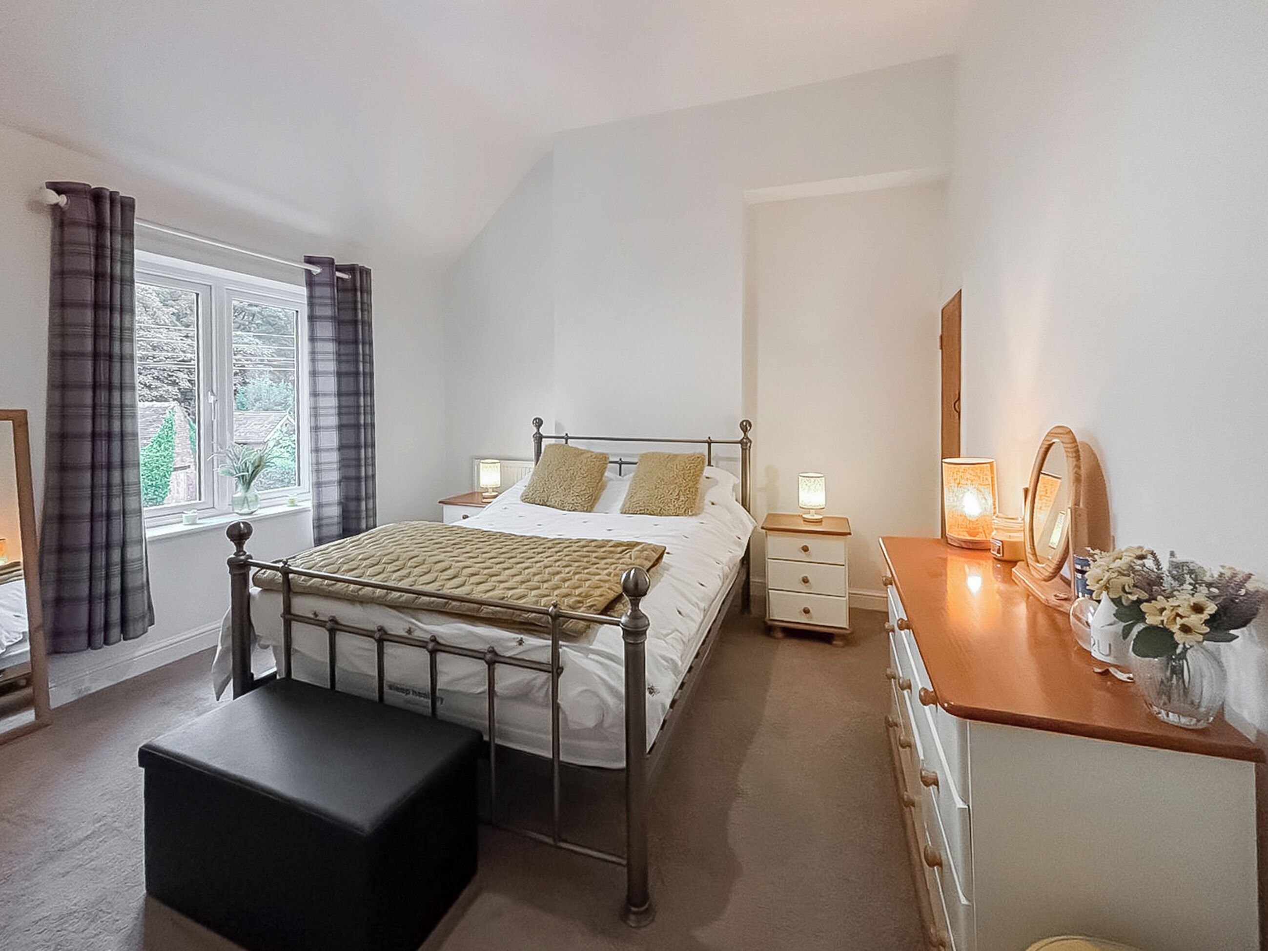 2 bedrooms, WiFi (free)