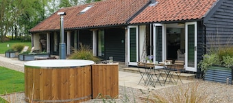 The Stables - UK50804