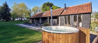 The Stables - UK50804