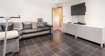 6 bedroom accommodation in Llandevaud