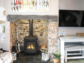 Interior - 3 bedroom accommodation in Dwyran, Newborough (Dwyran, Newborough)