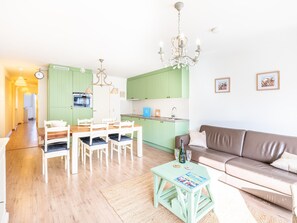 TV - Cosy flat located in city centre (Koksijde)