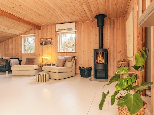 4 Star Holiday Home in Hals
