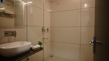 Deluxe Double Room, Mountain View | Bathroom | Shower, towels, soap, shampoo