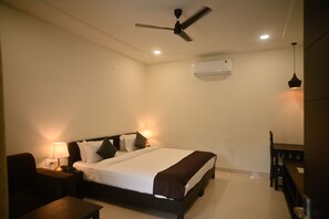 Deluxe Double Room, Mountain View | Desk, laptop workspace, iron/ironing board, free WiFi - Ranthambhore Vatika Resort (Sawai Madhopur)