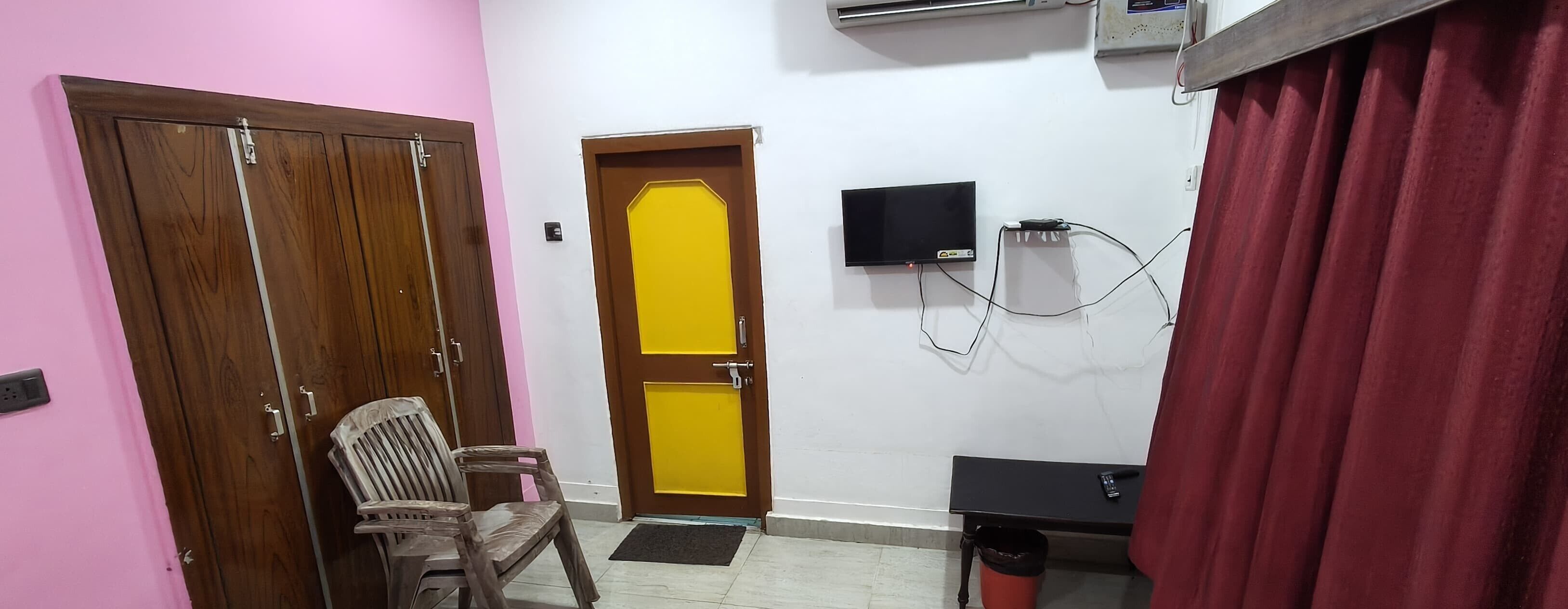 Rollaway beds, bed sheets