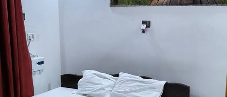 Camas plegables/adicionales y ropa de cama