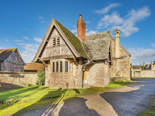 2 bedroom accommodation in Sturminster Newton