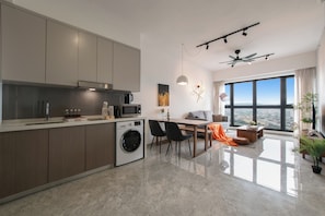 In-room dining - KLCC Agile Bukit Bintang---5 mins to TRX (Kuala Lumpur)