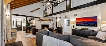 Beautifully Redesigned 5Br, Near Lake and Heavenly