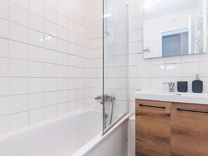 Towels - Les Olympiades by Interhome (Val Thorens)