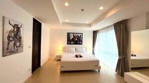 2 slaapkamers, een strijkplank/strijkijzer, internet, beddengoed