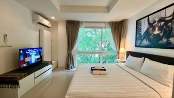 2 bedrooms, iron/ironing board, internet, bed sheets