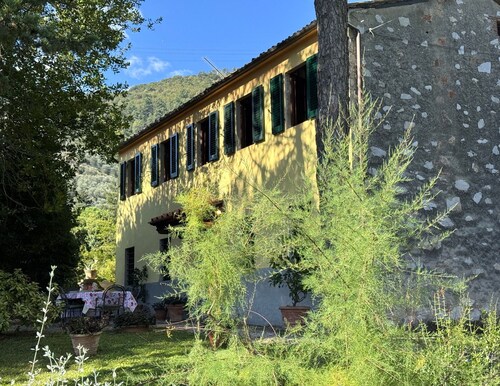Country House / Farm House in Lucca with 2 bedrooms sleeps 7