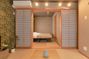 1 室のベッドルーム、WiFi (無料)、ベッドシーツ