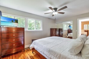 3 bedrooms, WiFi, bed sheets - The Hill House, Family Friendly, Close to Everything! (Pensacola)