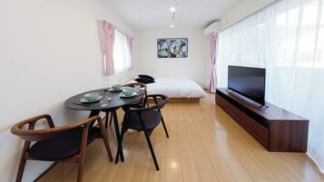 1 bedroom, free WiFi, bed sheets