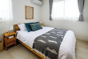 4 bedrooms, desk, free WiFi, bed sheets - 4LDK Newly Built Detached House Villa Nago no Mori / Nago Okinawa (Nago)