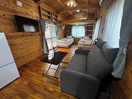 1 bedroom, desk, free WiFi, bed sheets. Entire house rental 2 people Private deck 10 minutes to Jangria excellent access to tourist a / Kunigami-gun Okinawa