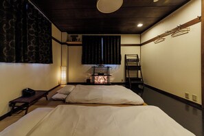 3 bedrooms, desk, free WiFi, bed sheets