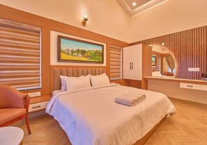 Superior Suite, Balcony | Desk, laptop workspace, free WiFi