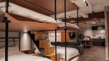 1 bedroom, desk, free WiFi, bed sheets