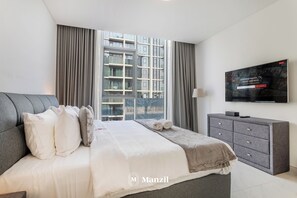 Luxury Apartment, Balcony, Lagoon View - Manzil - 1BR Urban Living near Downtown  (Dubai)