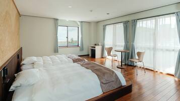 Skrivebord, wi-fi (inkludert) og sengetøy