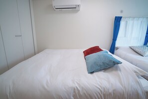 2 عدّة غرف نوم وواي فاي مجانًا وملاءات أسرّة