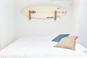 1 多间卧室、免费 WiFi、床单