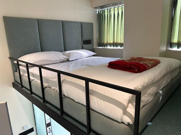 Quarto luxo | Escrivaninha