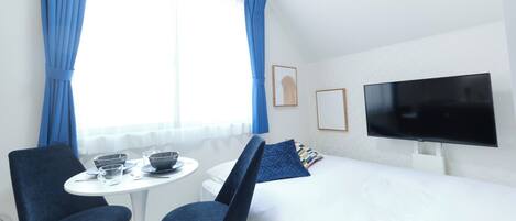 1 室のベッドルーム、WiFi (無料)、ベッドシーツ