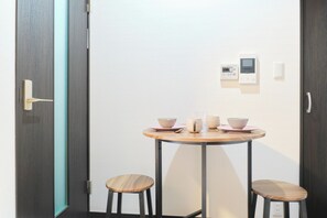 Dining - Walking distance to Hatsudai Station  1 station t / Shibuya-ku Tokyo (Shibuya-ku)