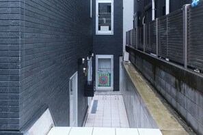 Exterior detail - Walking distance to Hatsudai Station  1 station t / Shibuya-ku Tokyo (Shibuya-ku)