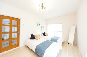 4 habitaciones, escritorio, wifi gratis y ropa de cama 