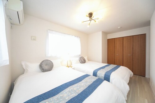 Accommodates 13 people A twostory house near Nag / Kuwana Mie