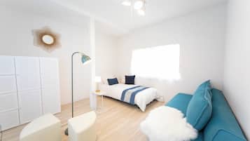 1 bedroom, desk, free WiFi, bed sheets