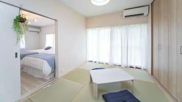 1 bedroom, desk, free WiFi, bed sheets