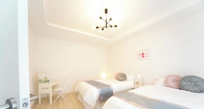 A large 5 bedroom house near Nagashima Resort that / Kuwana Mie