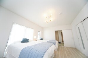 1 bedroom, desk, free WiFi, bed sheets