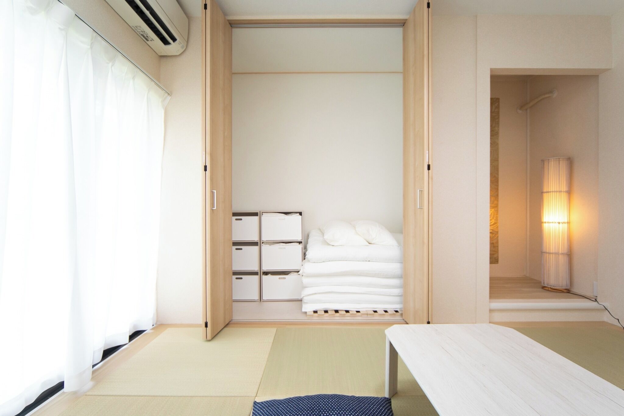 1 室のベッドルーム、デスク、WiFi (無料)、ベッドシーツ