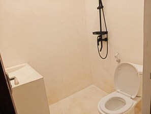 Dusche, Handtücher, Seife, Shampoo