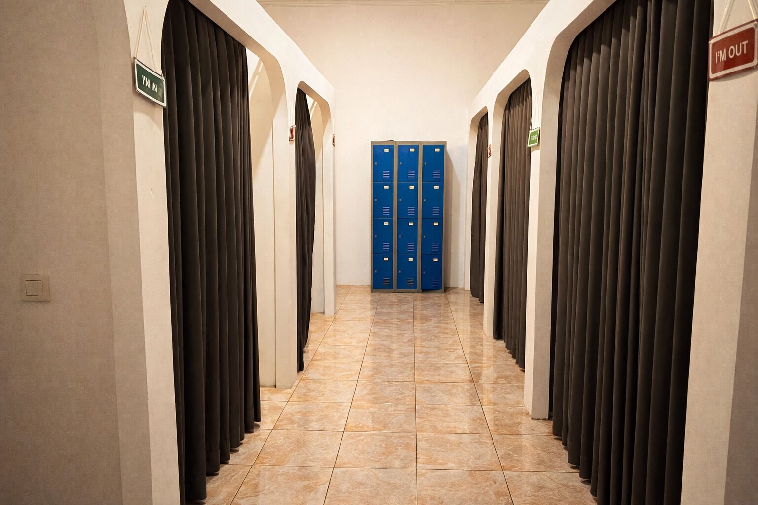 In-room safe, desk, free WiFi