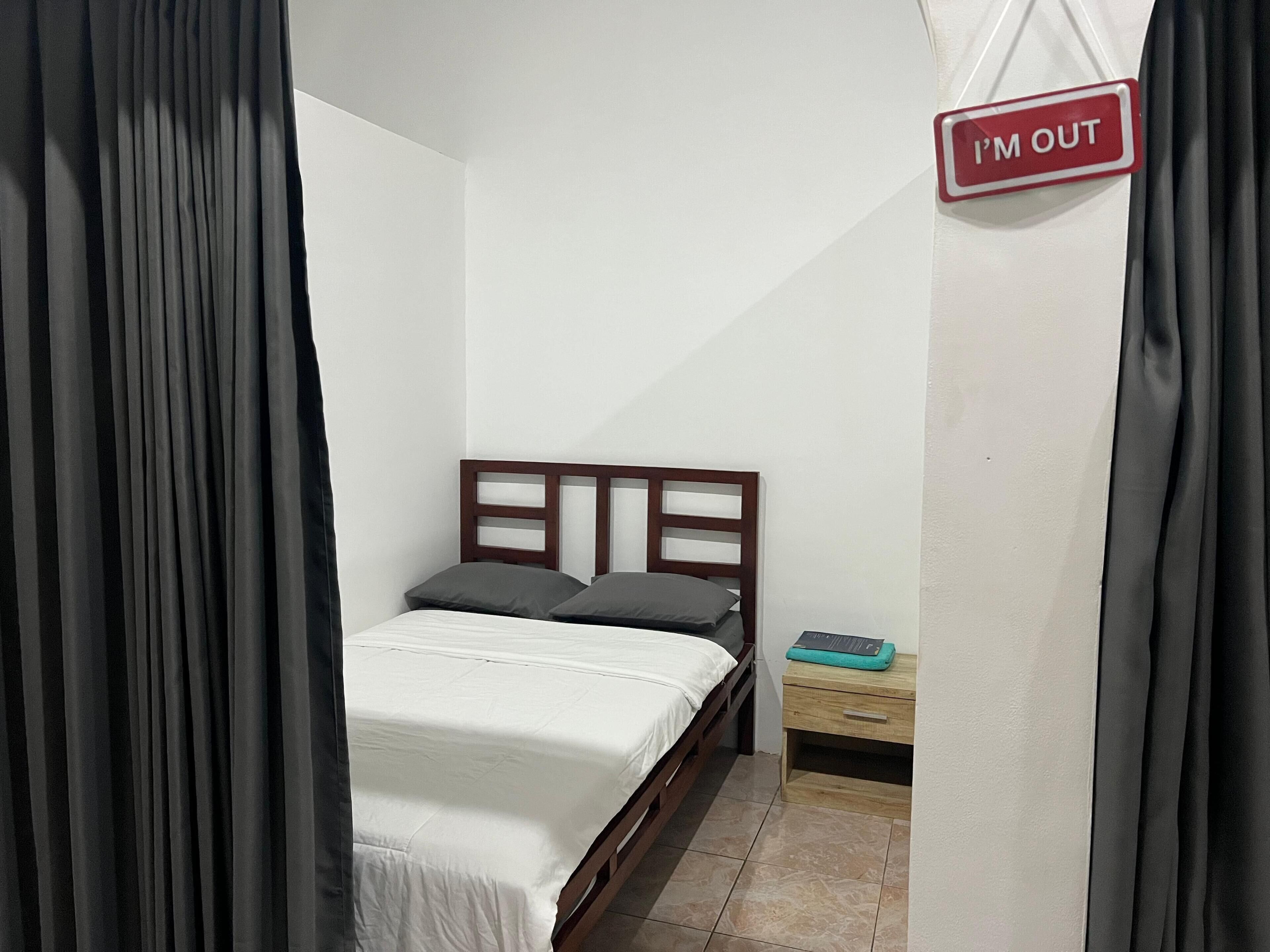 In-room safe, desk, free WiFi