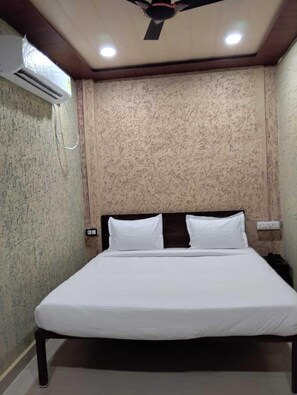 Classic Double Room | Free WiFi