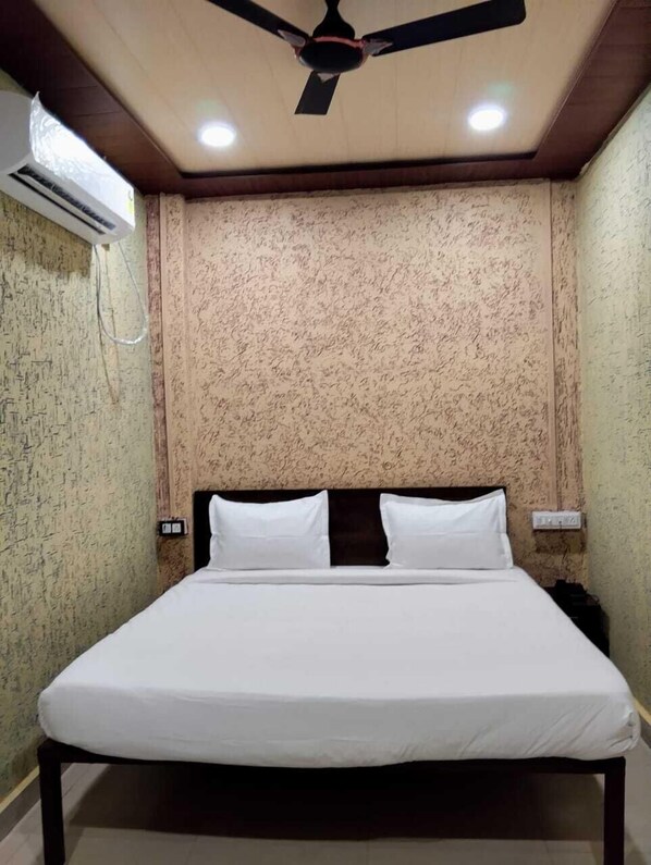 Classic Double Room | Free WiFi