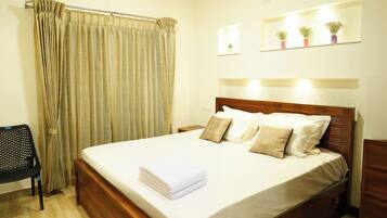 3 bedrooms, WiFi, bed sheets