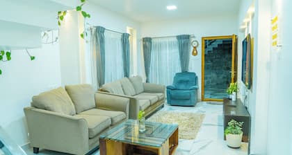 The Moon Graceful Villa -Luxury Retreat in the Hills