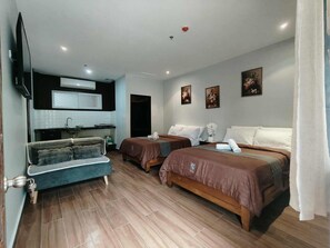 Quarto família, vista para a piscina | Wi-Fi de cortesia